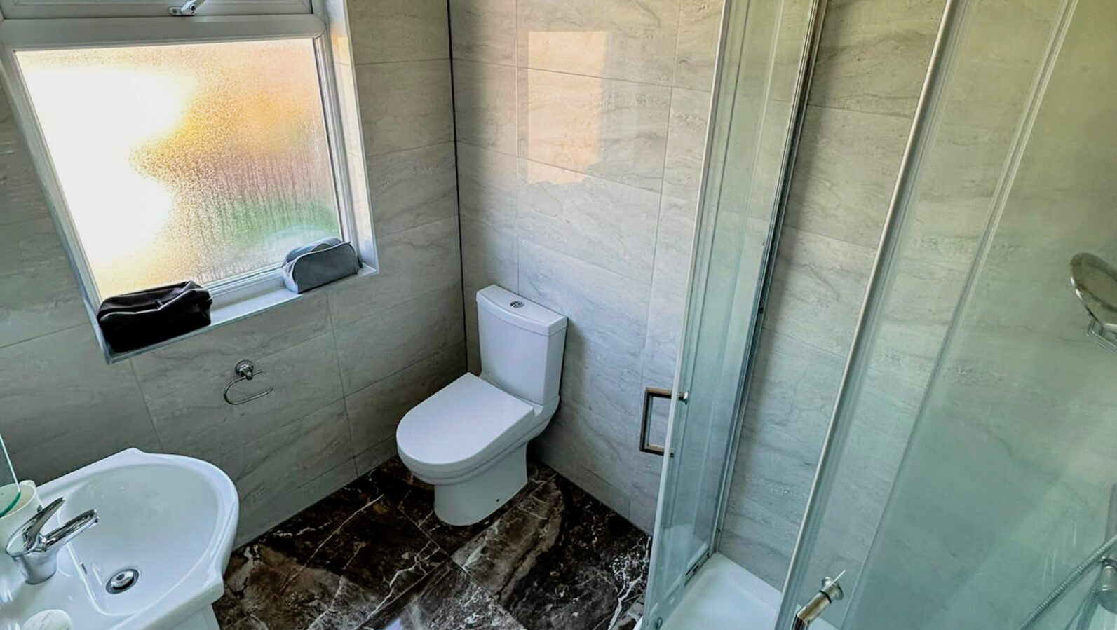 Ensuite